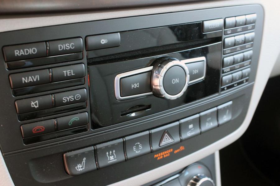  Mercedes-Benz B-Class Electric Drive 2014 года  (US) (фото 29 из 59)